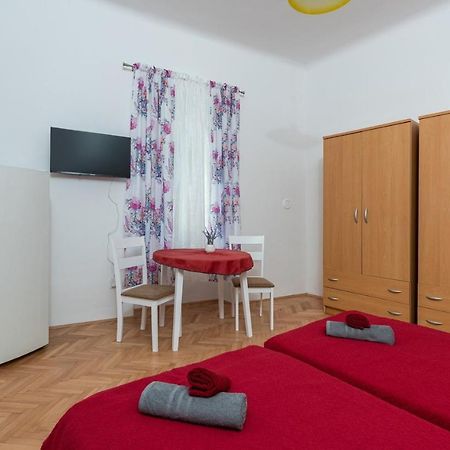 Fatoric Rooms Poreč Eksteriør bilde
