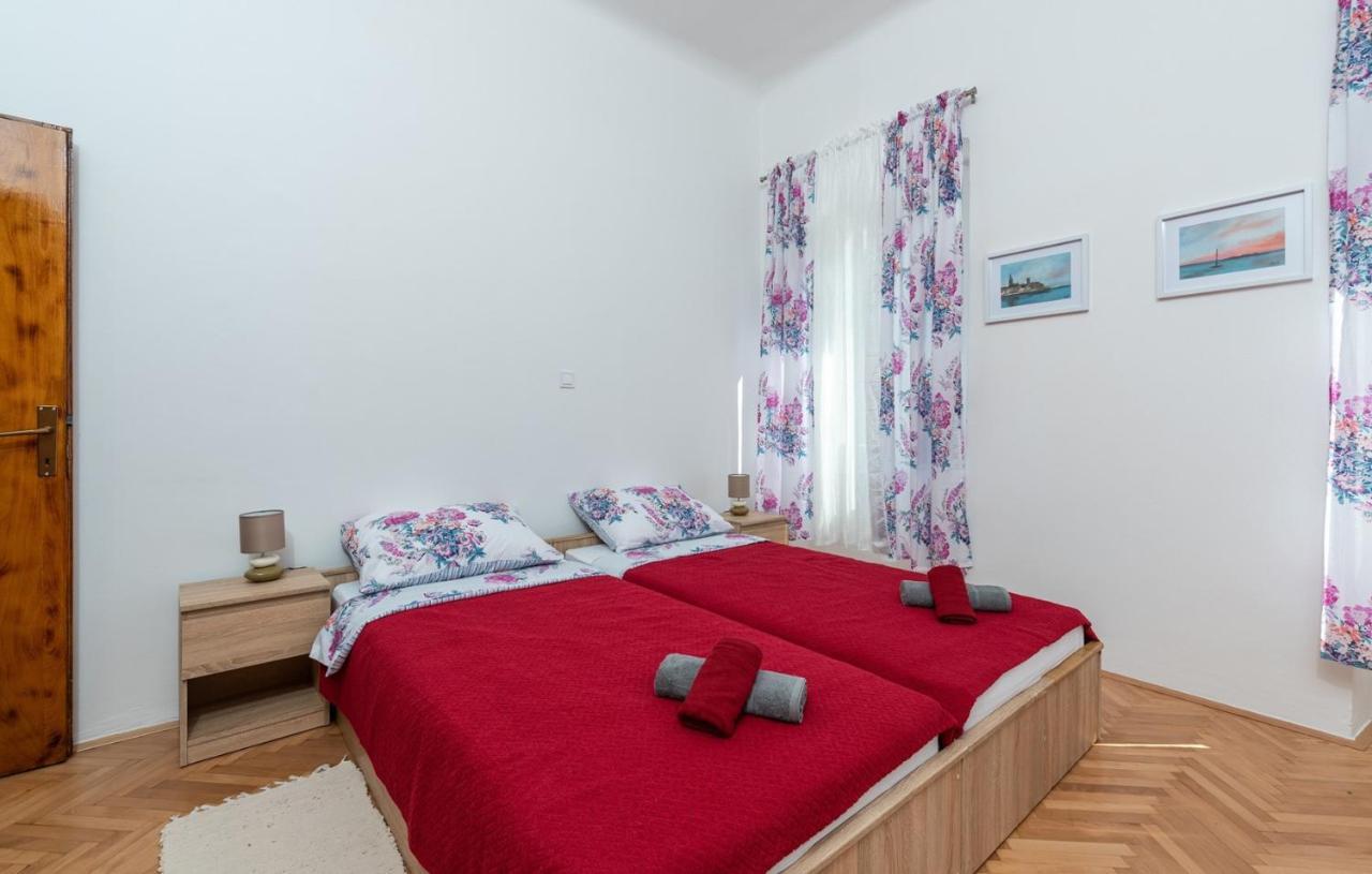 Fatoric Rooms Poreč Eksteriør bilde